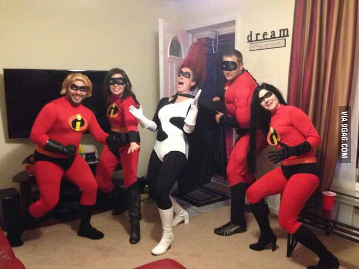 Halloween costume. The Incredibles & Syndrome. Disney pixar - 9GAG