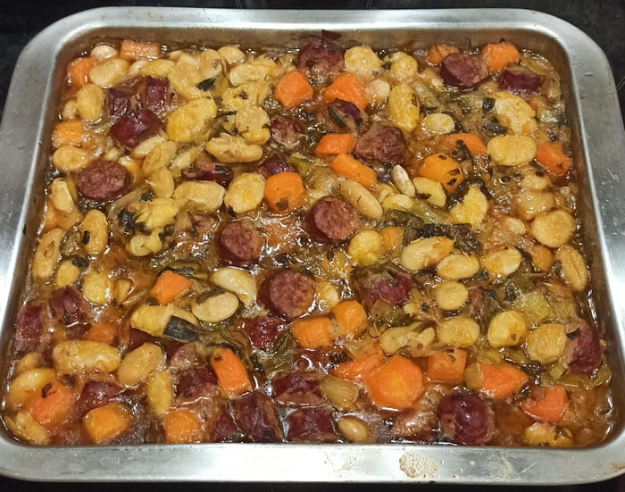 Giant Beans With Sausage And Vegetables In The Oven Traditional Greek   A3ZVBGv 700b 