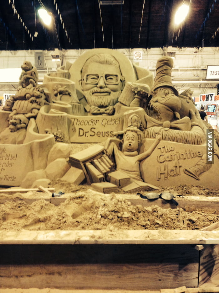 9gag sculpture