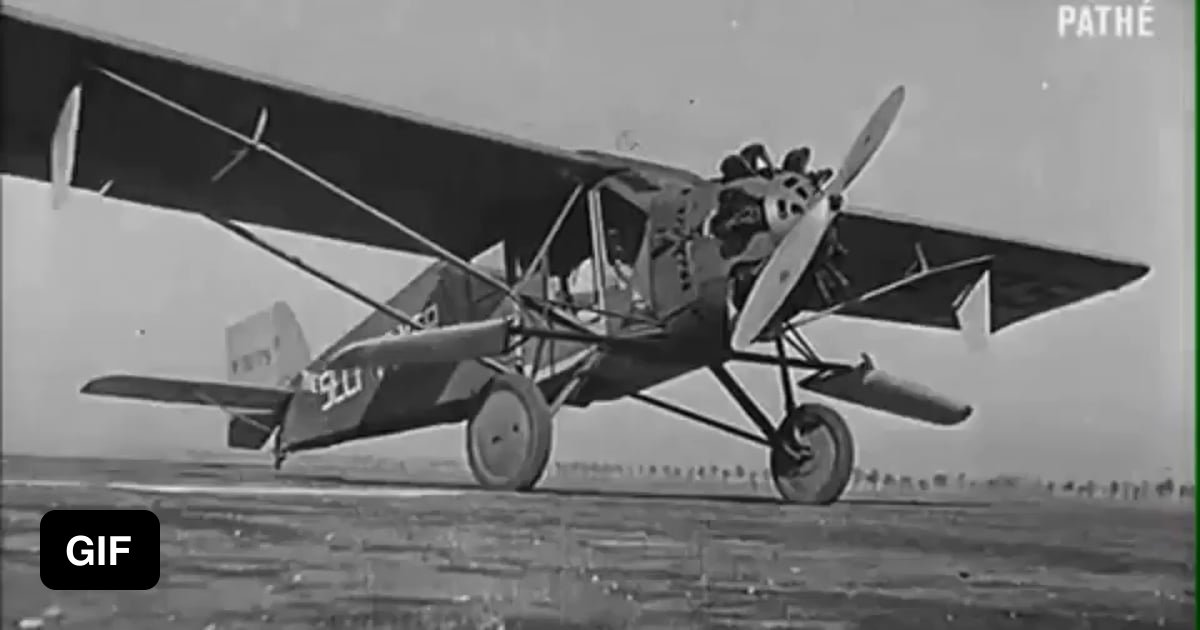 An autopilot in action from 1932 9GAG