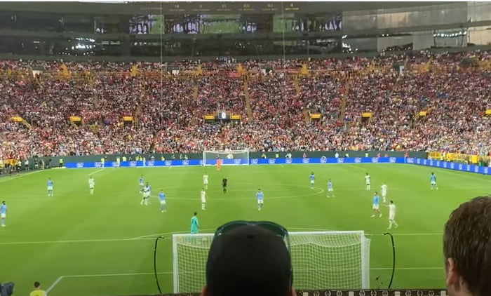 american-soccer-fans-beat-the-average-attendance-by-the-green-bay