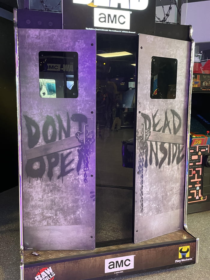 Arcade machine edition - 9GAG