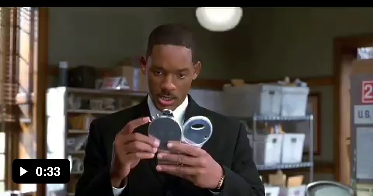 MIB II, still never fails to make me laugh - 9GAG