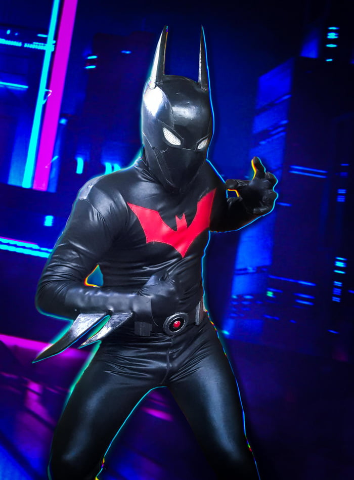 Batman beyond cosplay by sazzorx - 9GAG