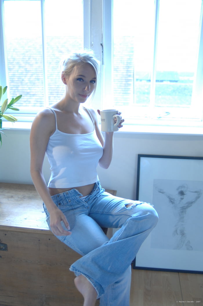 Hayley-Marie Coppin - 9GAG