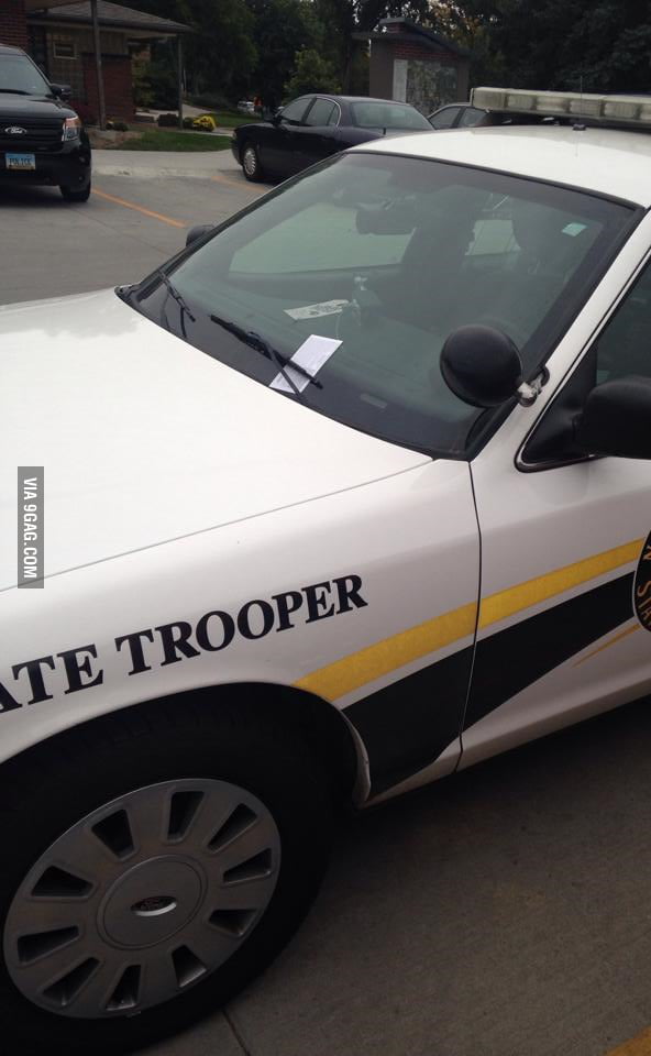 Who Ever Gave A Parking Ticket To This Cop Gives Zero F Ks 9GAG   A447EG1 700b 