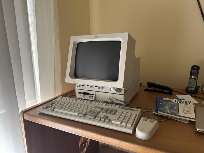 The IBM ps/1 2011 from 1991 - 9GAG