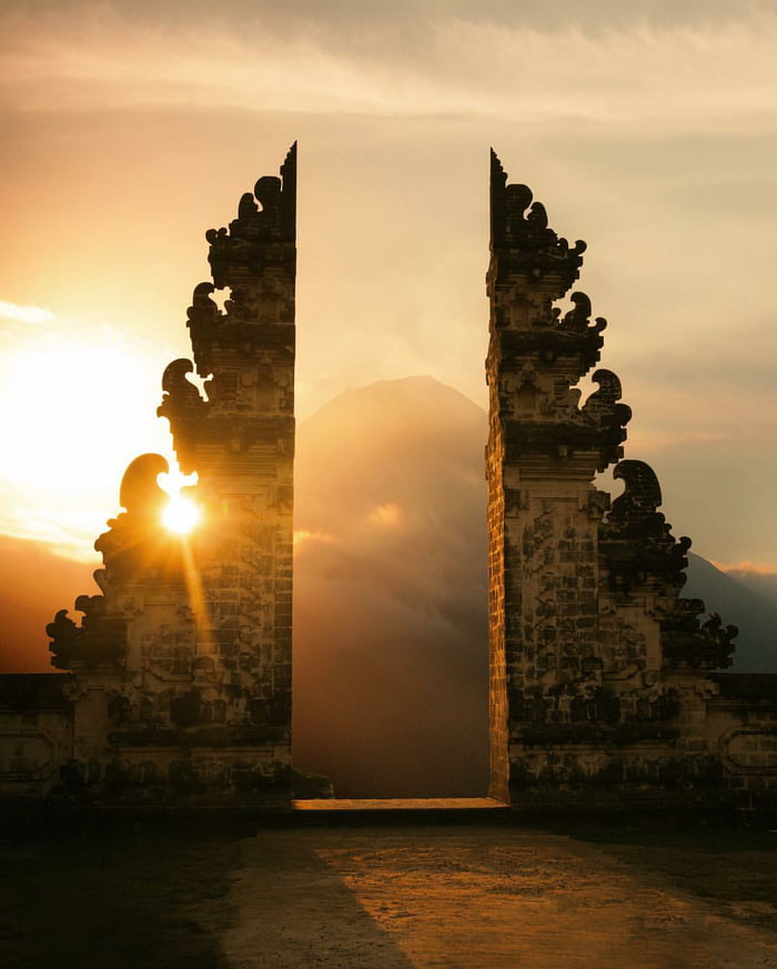 Lempuyang Temple S Gates Of Heaven Bali Indonesia 9gag