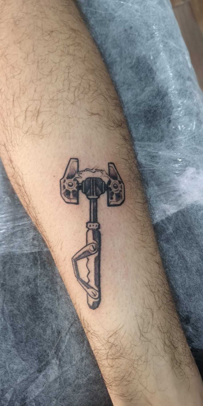 Gamer Gets Heartwarming Tattoo in Honor of Their Dad