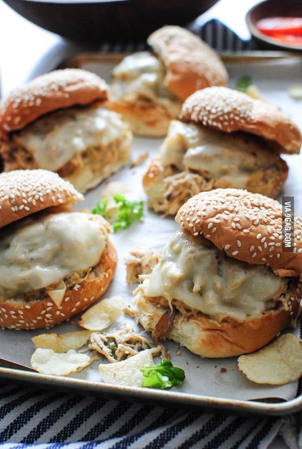 Slow Cooked Ranch Chicken Sandwiches - 9GAG