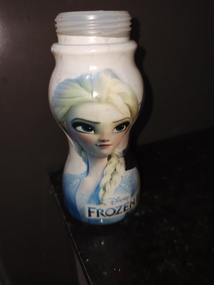 Elsa's forehead got increased unintentionally by bottle shape - 9GAG