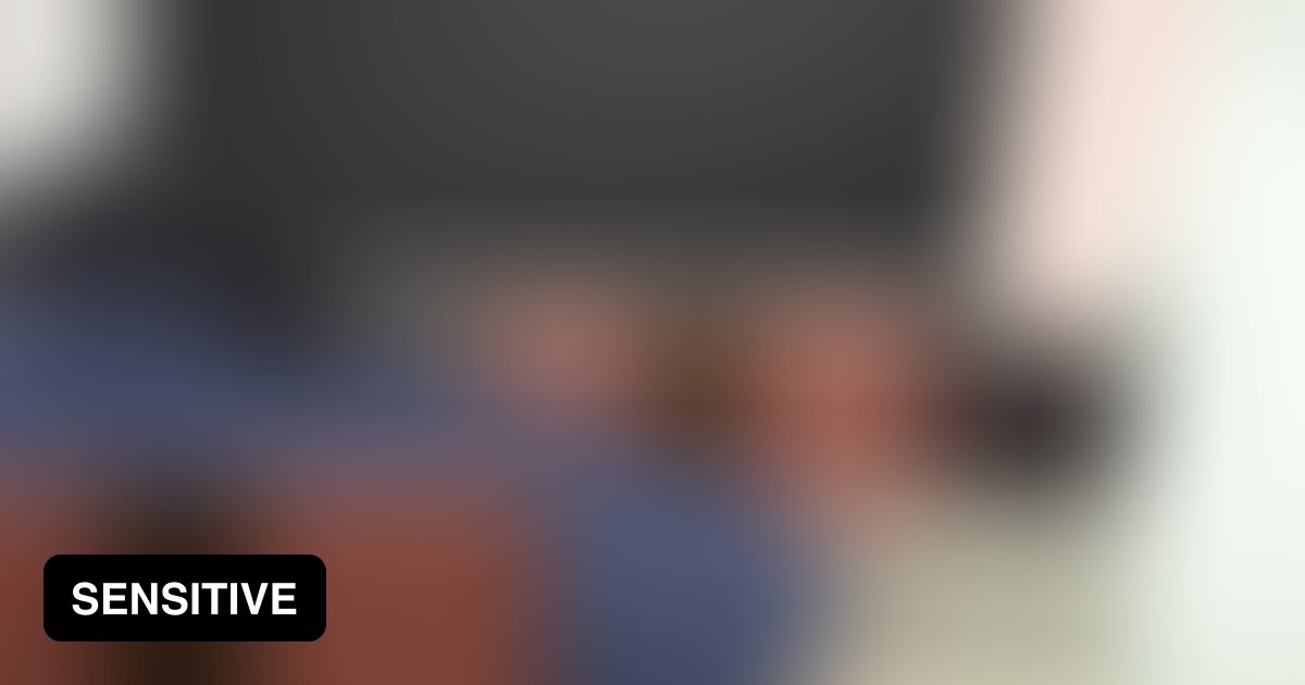 She drop her towel 9GAG