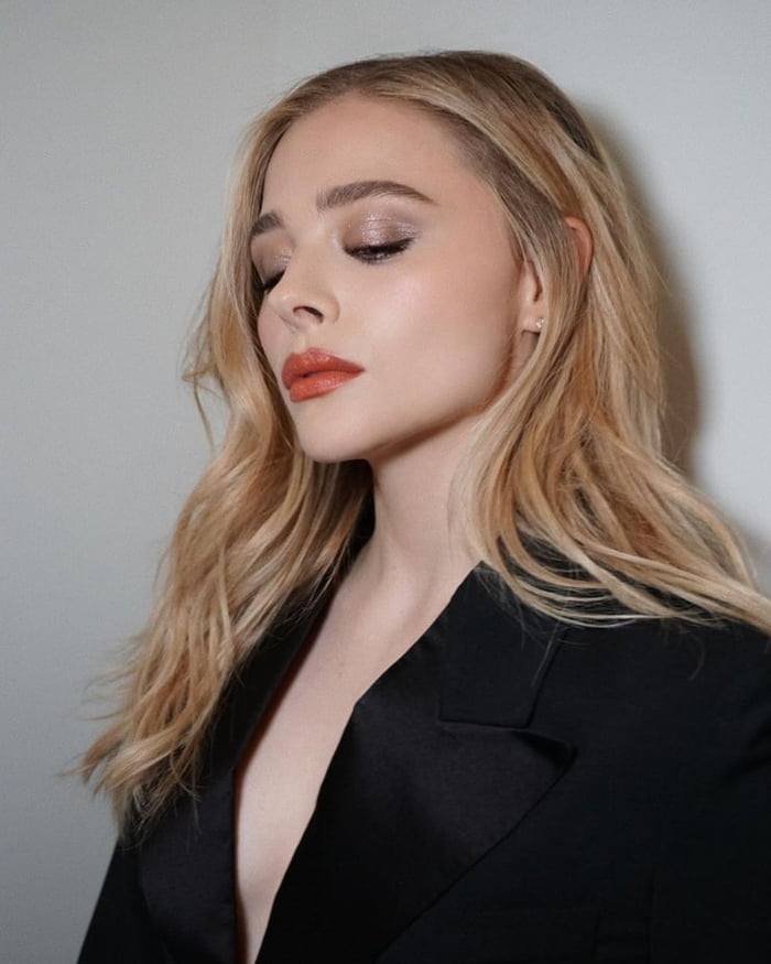 Chloë Grace Moretz - 9GAG