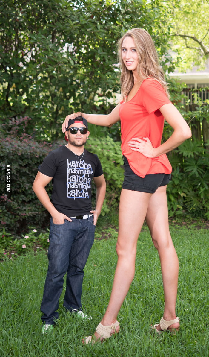 Longest legs in the world - Lauren Williams - 9GAG