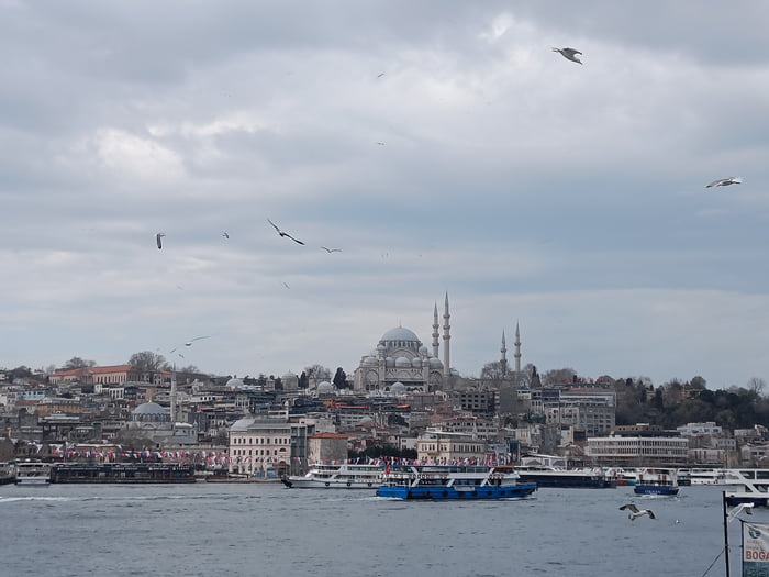 visiting-istanbul-i-see-police-stopping-people-in-the-street-and-the