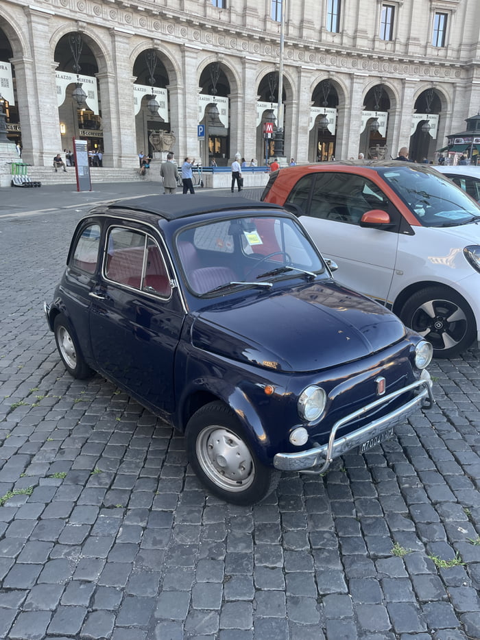 Fiat Roma Fiat 500, in Roma. - 9GAG