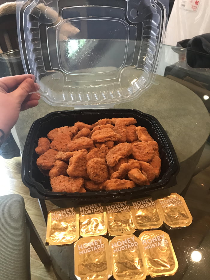 50 Piece Spicy Chicken Nugget From Wendy s 9GAG