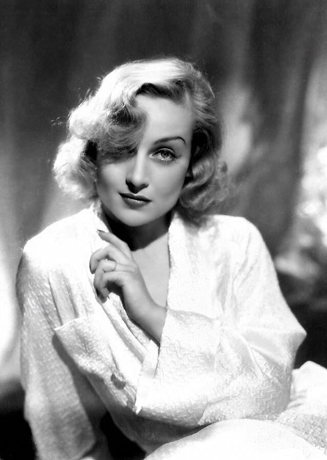 Carole Lombard, 1939. - 9gag