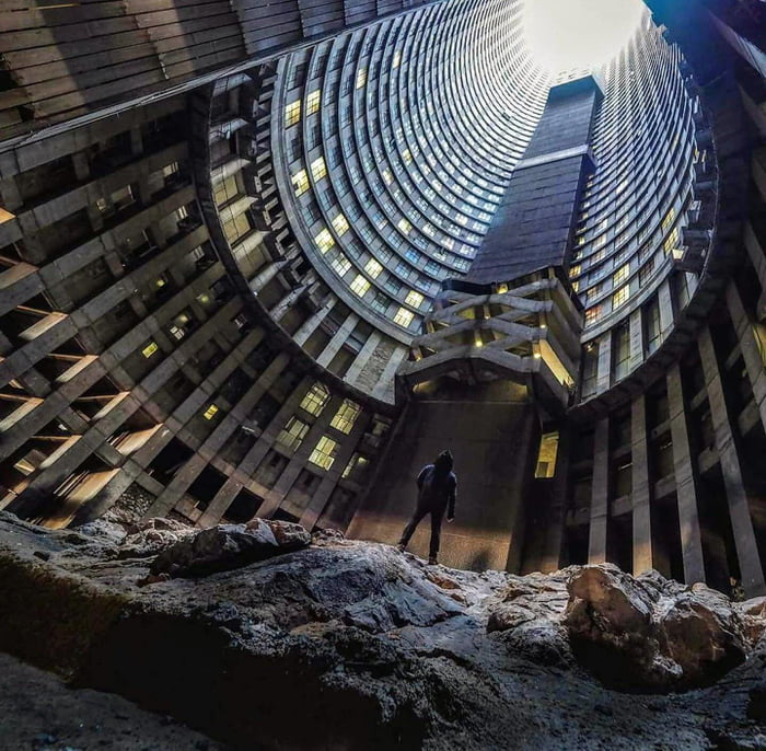 Ponti Building Ponte city is the tallest skyscraper in South Africa which is 185m high ...