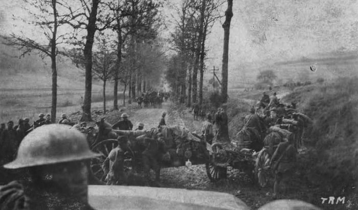 U.S. Marines Drives Into Argonne Forest, France During The Meuse ...