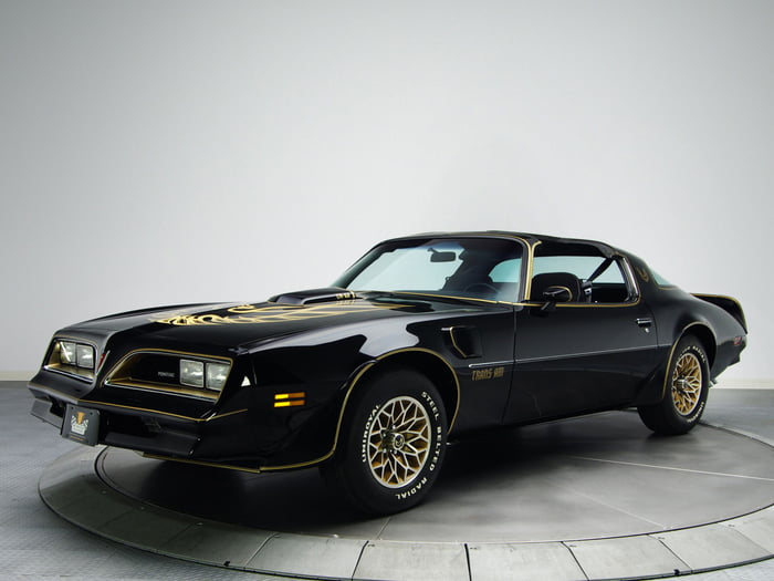 Pontiac trans am 6.6 T/A. Let's give some love to our American friends ...