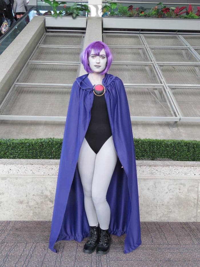 Raven Cosplay - 9GAG