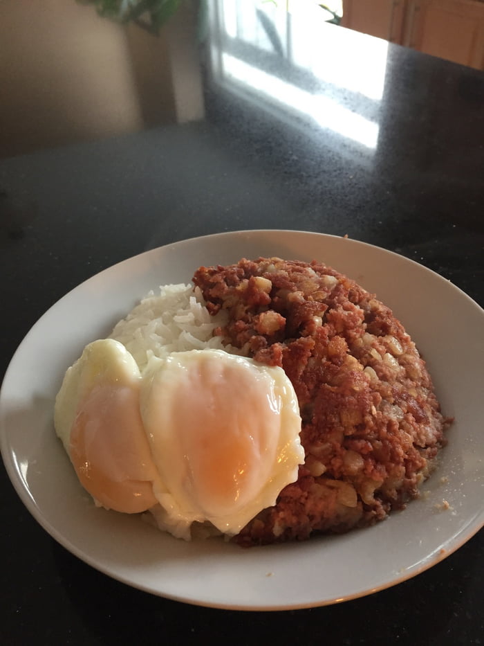 Corned beef hash with rice and poached eggs 9GAG