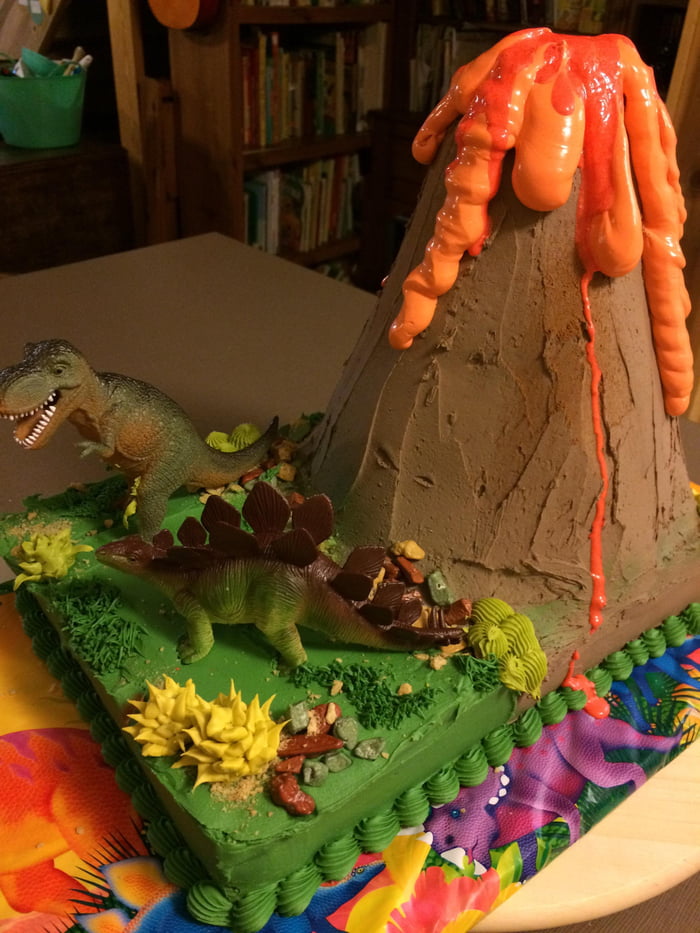 Volcano cake for my 5 yo son - 9GAG