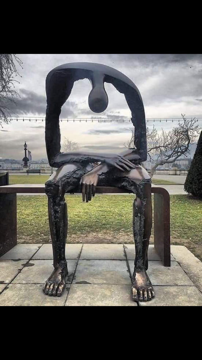 a-statue-created-by-a-parent-who-lost-a-child-9gag