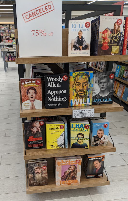 Barnes And Noble Doesn't Hold Back 9GAG