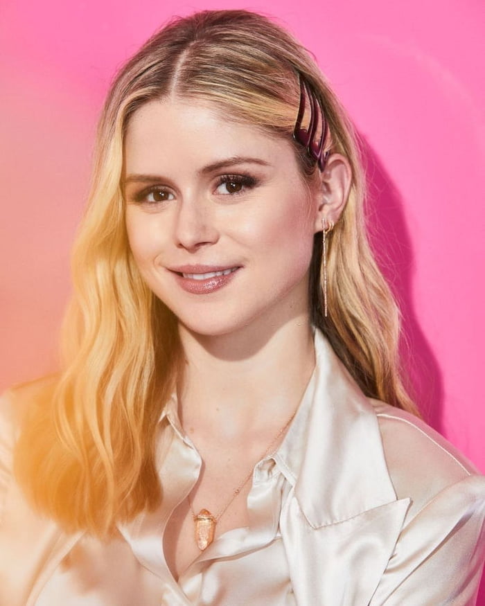 Erin Moriarty - 9GAG