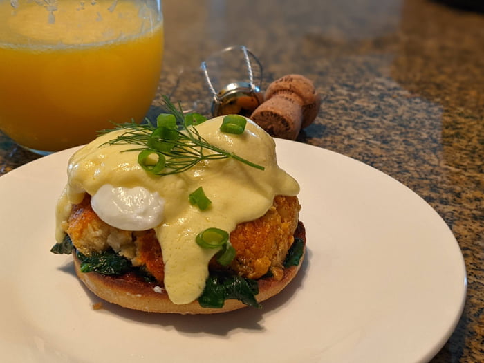 Crab Cakes Benedict 9GAG