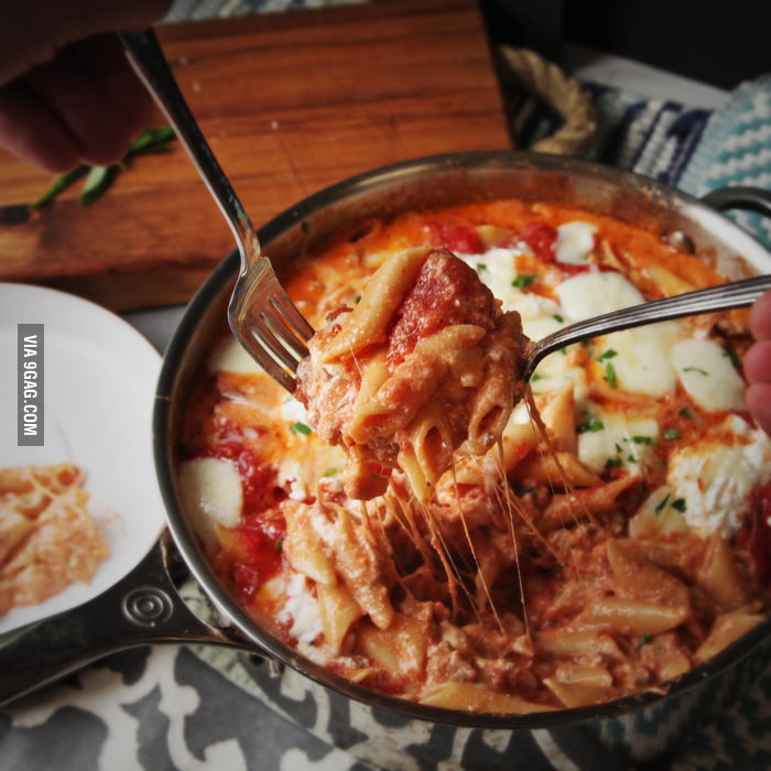 Skillet baked ziti 9GAG