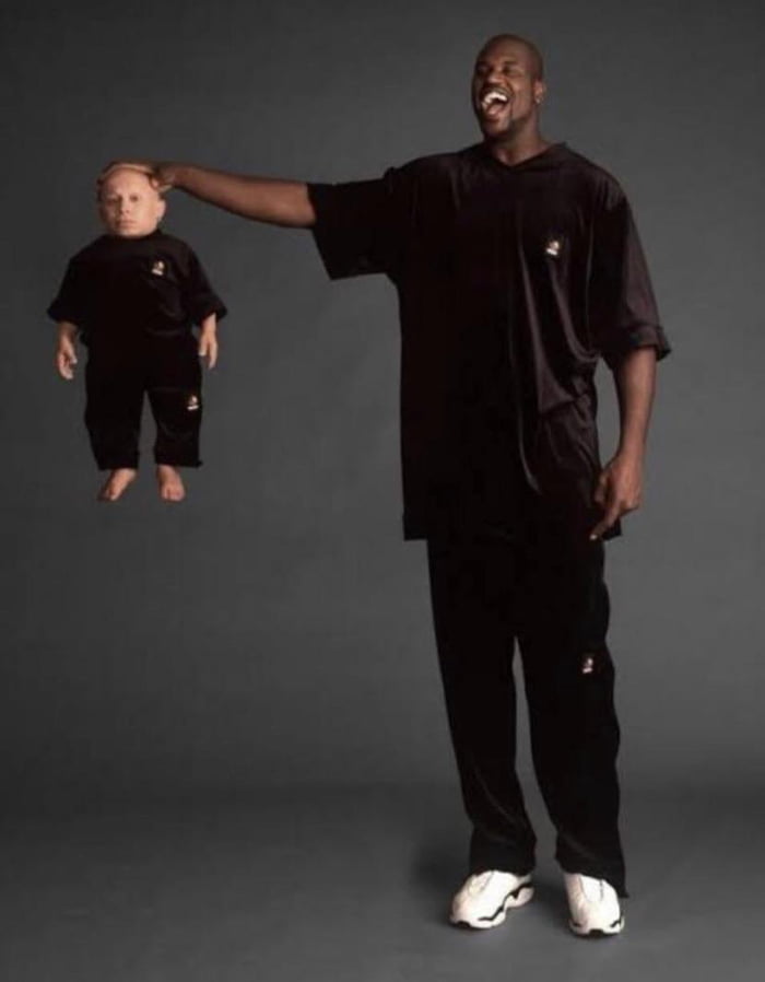 Shaq Holding Verne Troyer 9gag