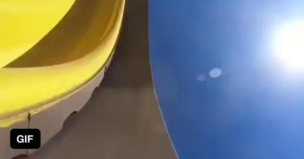 For the people that wanted to see this as a loop - 9GAG