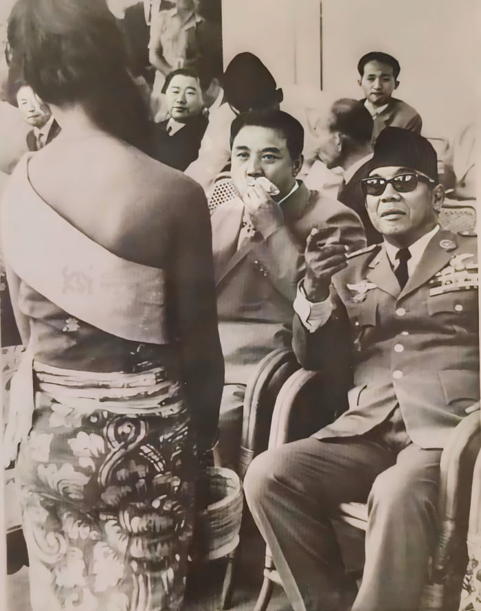 Jakarta 26 April 1965, Soekarno & Kim il-sung - 9GAG