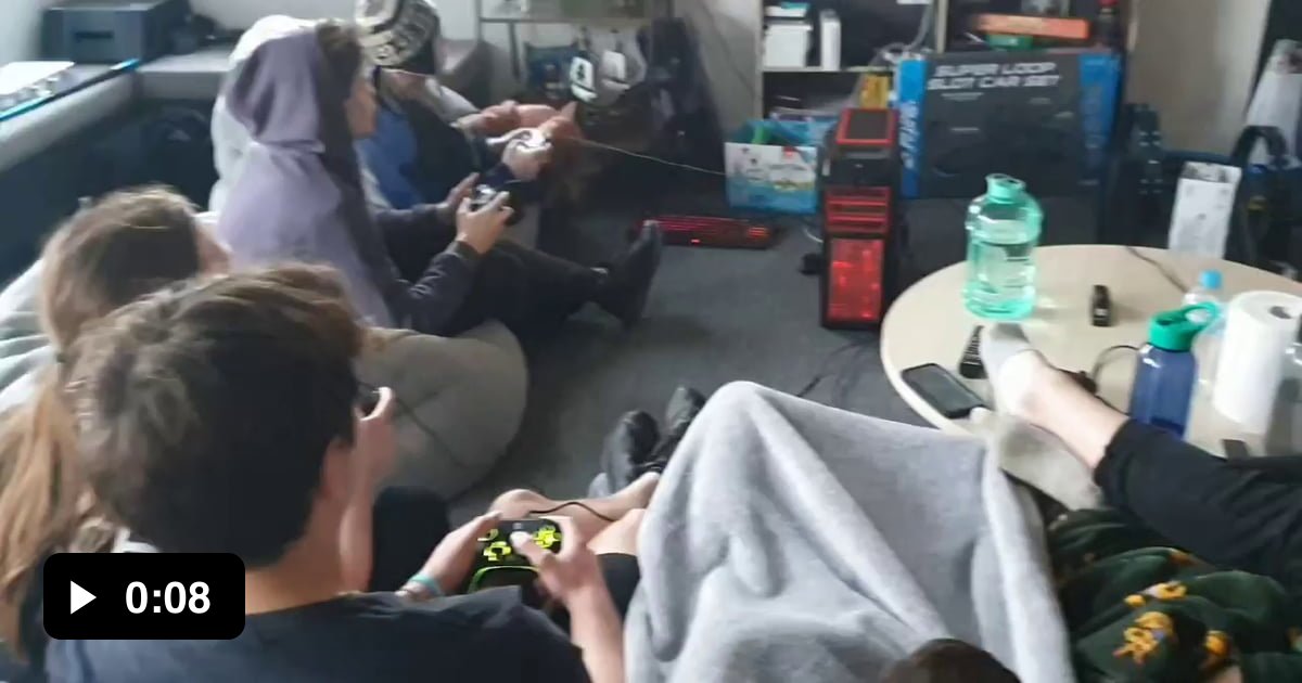 Halo MCC On Pc In 6 Way Splitscreen Using Nucleus Coop 9GAG