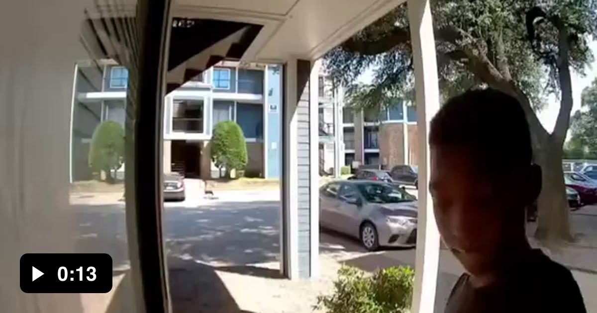 Kids gets caught playing Ding Dong Ditch 9GAG