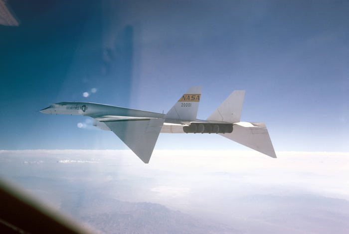 The XB-70 Downward Wingtips Allowed To Effectively “capture” The ...