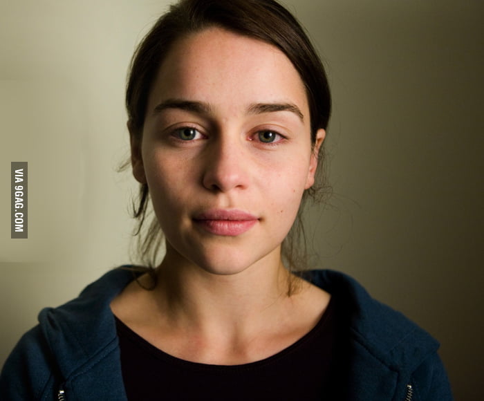 The Khaleesi (Emilia Clarke) from Game of Thrones without makeup - 9GAG