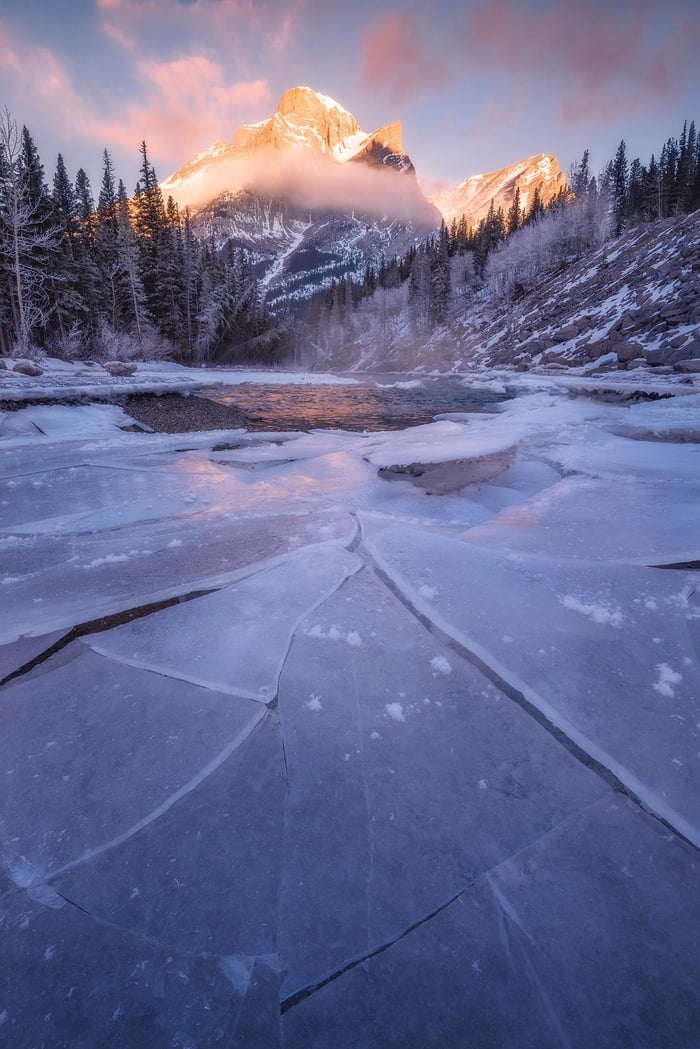 A winter sunrise in Kananaskis Country, Canada [OC) 9GAG
