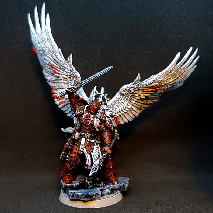 Sanguinius in alternate armor, conversion. - 9GAG