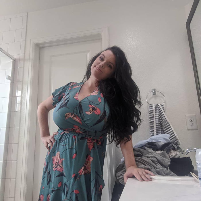 Lovely Lilith - 9GAG