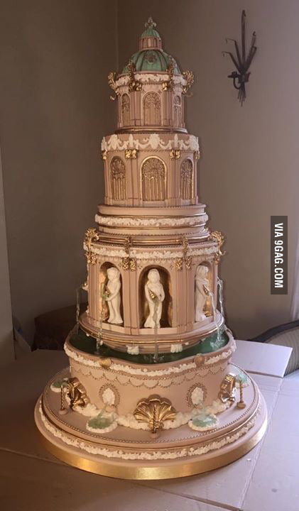 My friend makes cakes. She just finished making this thing. - 9GAG