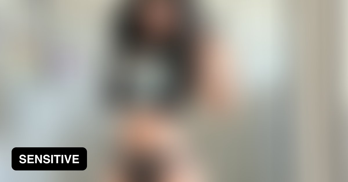 Goth girl tongue by Rinnibunny 🤍 - 9GAG