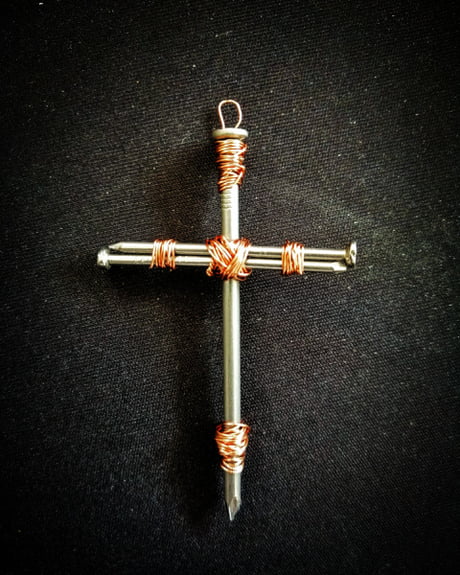 Diy Cross Pendant Made From Nails And Copper Wire 9gag - Nail Cross Pendant Diy Diy Cross Pendant Made From Nails And Copper Wire 9gag - Nail Cross Pendant Diy