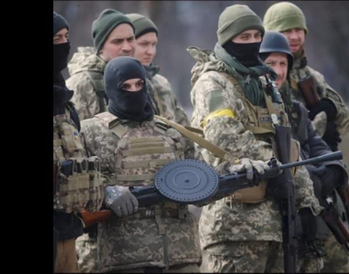 Little Tachanka, Protector of Ukraine, Slayer of Russians. - 9GAG