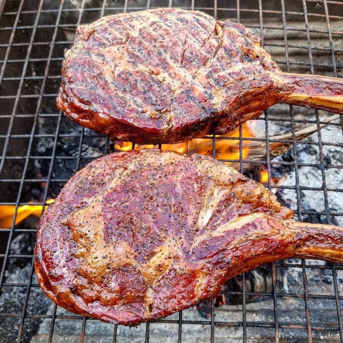 Brined and reverse seared Tomahawks - 9GAG