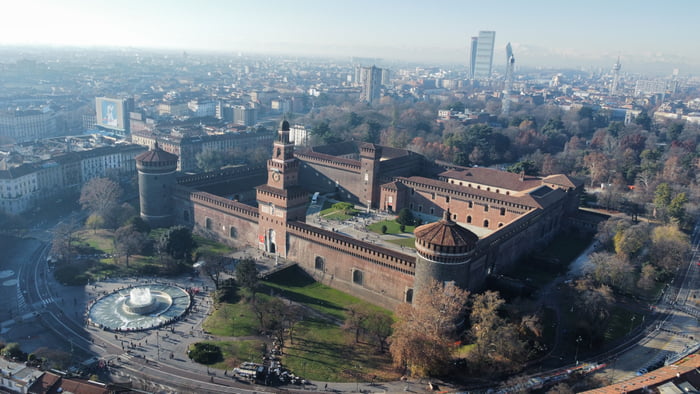 Sforza Castle in Milano Italy - 9GAG