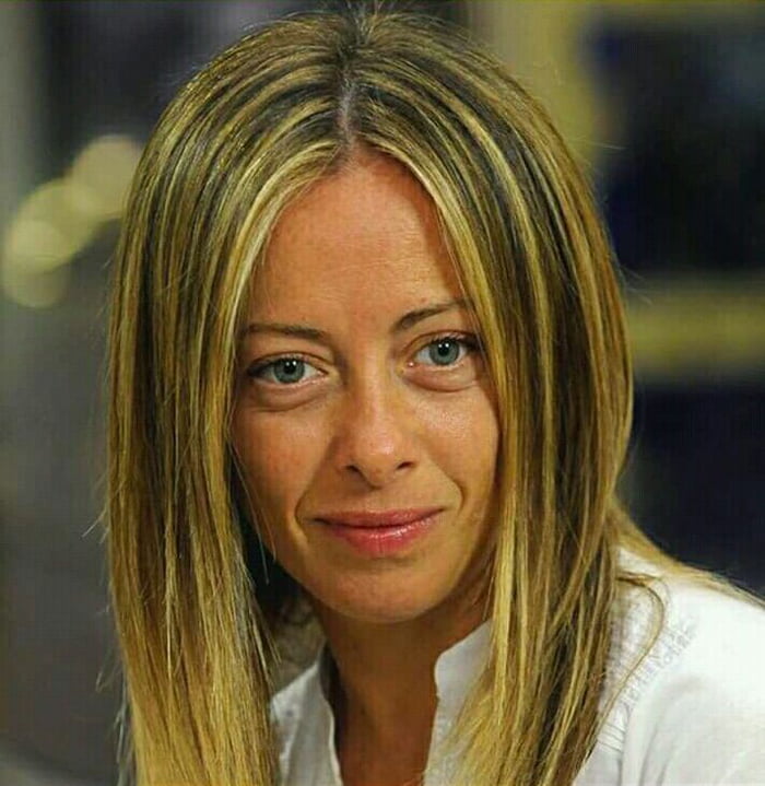 Italian politician Giorgia Meloni looks like Rami Malek as Jennifer ...